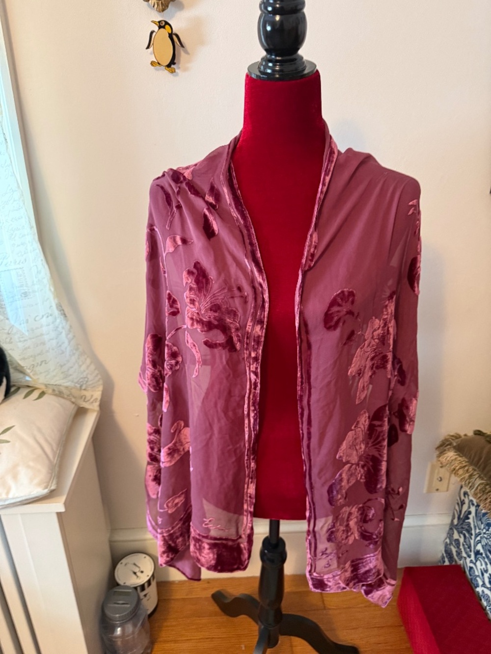 Echo Wms burgundy Flowered design Scarf Shawl
